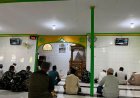 Prajurit Yonif TP 860/NSK Sholat Jumat Bersama Warga Waropen, Program BERSATU Perkuat Kemanunggalan TNI dan Rakyat