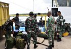 Awali Misi Pengabdian Untuk Negeri, Personel Satgas TMMD ke-129 Berlayar Menuju Kampung Wanam
