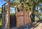 Kebersamaan dan Kekompakan TNI Bersama Masyarakat, Wujudkan Pembangunan MCK di Kampung Urumb