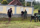 Sinergi TNI dan Warga, Yonif TP 809/NTM Gelar Karya Bakti Bersihkan Gereja Desa Wapoania