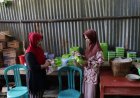 Ketulusan Bu Miswati Menyiapkan Makanan Untuk Satgas TMMD Reg 129