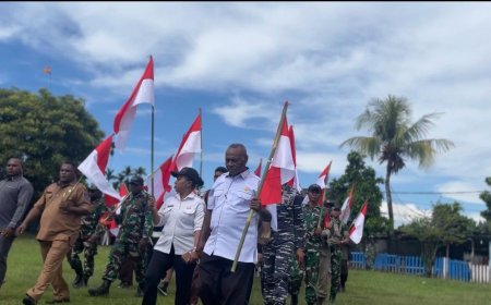 Semarak Patriotisme di Bumi Sarmi: Yonif TP 809/NTM Bersama Elemen Masyarakat Gelar Kirab Merah Putih