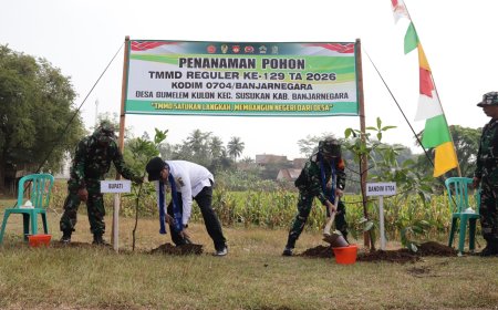 Menanam Harapan untuk Masa Depan Dandim dan Wakil Bupati Hijaukan Gumelem Kulon dalam TMMD Reguler ke-129