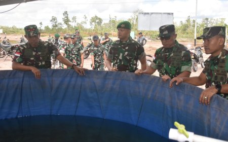 "Batalyon Teritorial Harus Jadi Motor Ketahanan Pangan," Pangdam XXIV/MT Tinjau Pengembangan Peternakan Yonif TP 818/Yuboi