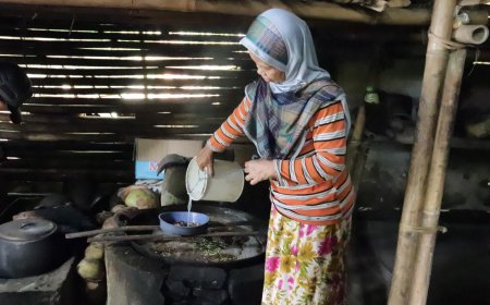 Jalan Baru Harapan Baru bagi Perajin Gula Kelapa di Gumelem Kulon