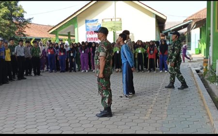 Babinsa Koramil 16/Margasari Tanamkan Disiplin dan Jiwa Nasionalisme kepada Siswa Baru SMK Ma'arif Margasari