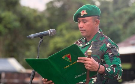 Upacara Bendera Rutin, Yonif TP 860/NSK Perkuat Disiplin dan Nasionalisme Prajurit di Waropen