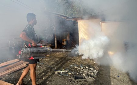 Cegah Malaria, Yonif TP 860/NSK Gelar Fogging Massal di Kesatrian dan Marshalling Area Waropen