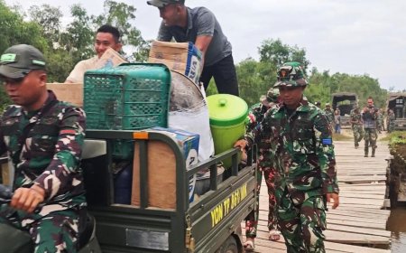 Motor Roda Tiga Jadi Tulang Punggung Transportasi Satgas TMMD ke-129 di Kampung Wanam