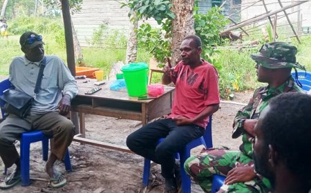 Di Balik Pembangunan TMMD, Terjalin Keakraban TNI dan Warga Kampung Wanam