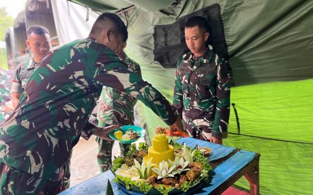 Syukuran Ulang Tahun Prajurit Bulan Juli, Yonif TP 860/NSK Perkuat Kebersamaan dan Jiwa Korsa di Waropen