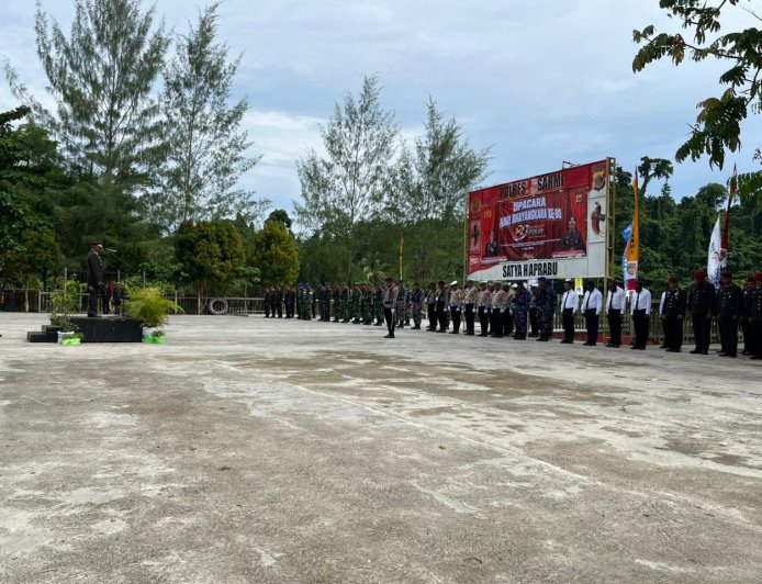 Sinergitas Tanpa Batas, Personel Yonif TP 809/NTM Hadiri Upacara HUT Bhayangkara ke-80 di Polres Sarmi