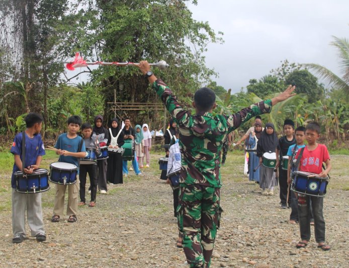 Bentuk Pengabdian Yonif TP 820/DAAI di Tanah Papua