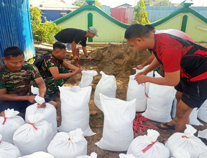 Lewat Jalur Laut, Material TMMD ke-129 Akan Diberangkatkan Menuju Kampung Wanam