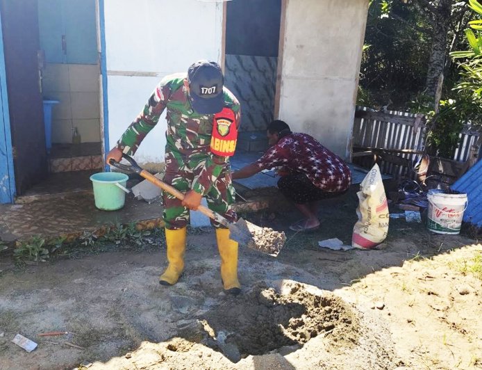 Gotong Royong TNI, Mahasiswa dan Warga, Rehabilitasi Gereja Serta Pembangunan MCK di Serapu