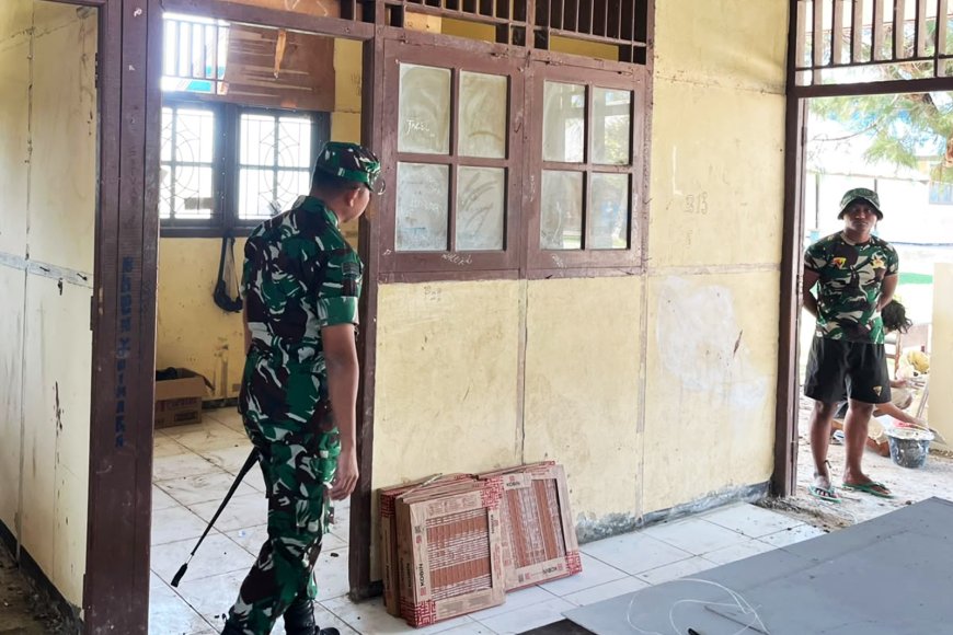 Letkol Inf Bayu Prabowo Tinjau Rehabilitasi SMP Negeri Urumb, Program KBSB TNI AD 2026