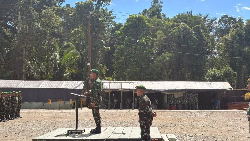 Upacara Bendera Rutin, Yonif TP 860/NSK Perkuat Disiplin dan Nasionalisme Prajurit di Waropen