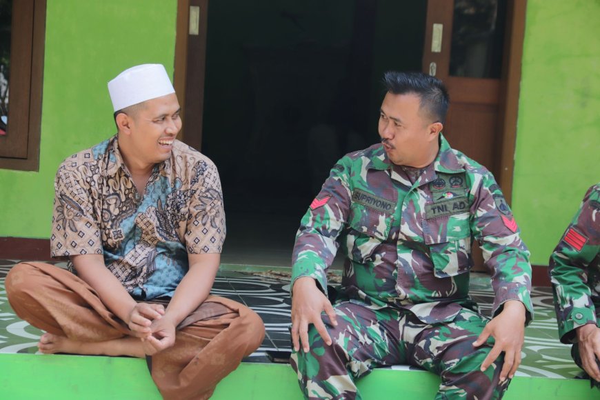 Obrolan Hangat dan Canda Akrab Cara Kopka Supriyono Merawat Kebersamaan di Lokasi TMMD