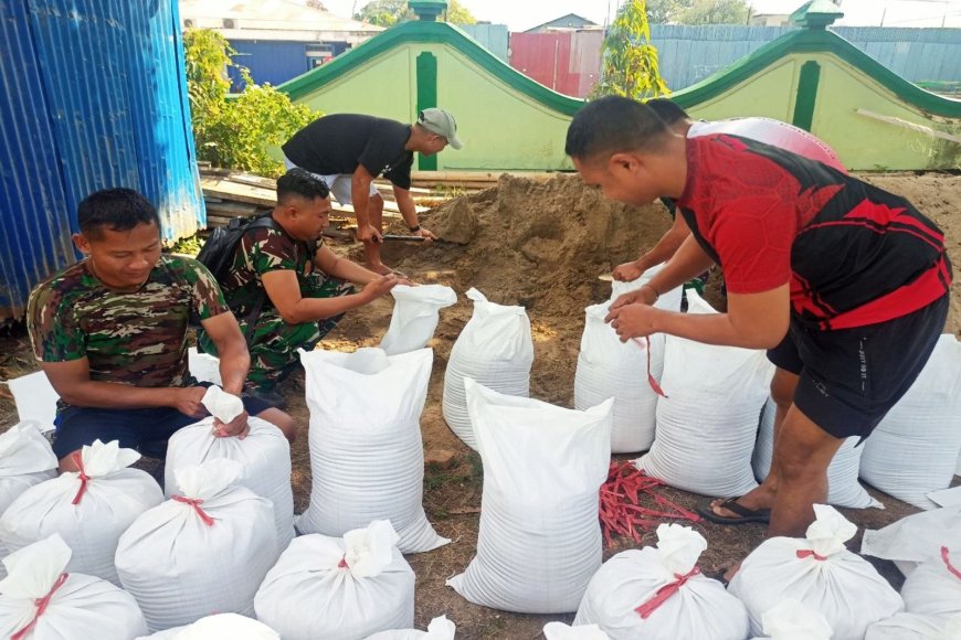 Lewat Jalur Laut, Material TMMD ke-129 Akan Diberangkatkan Menuju Kampung Wanam