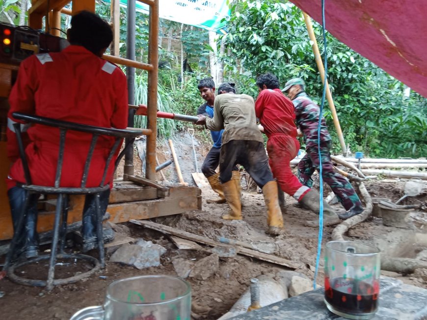 Menggali Harapan dari Perut Bumi Gotong Royong Satgas TMMD dan Warga Hadirkan Sumur Bor untuk Pagedongan