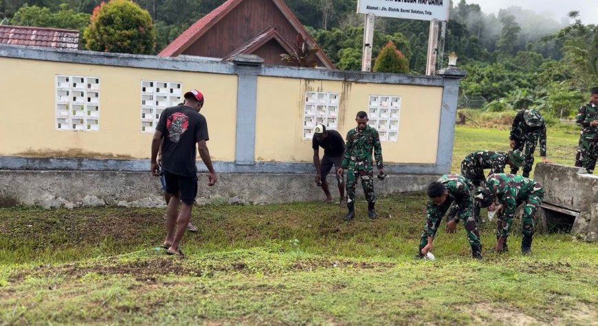 Sinergi TNI dan Warga, Yonif TP 809/NTM Gelar Karya Bakti Bersihkan Gereja Desa Wapoania