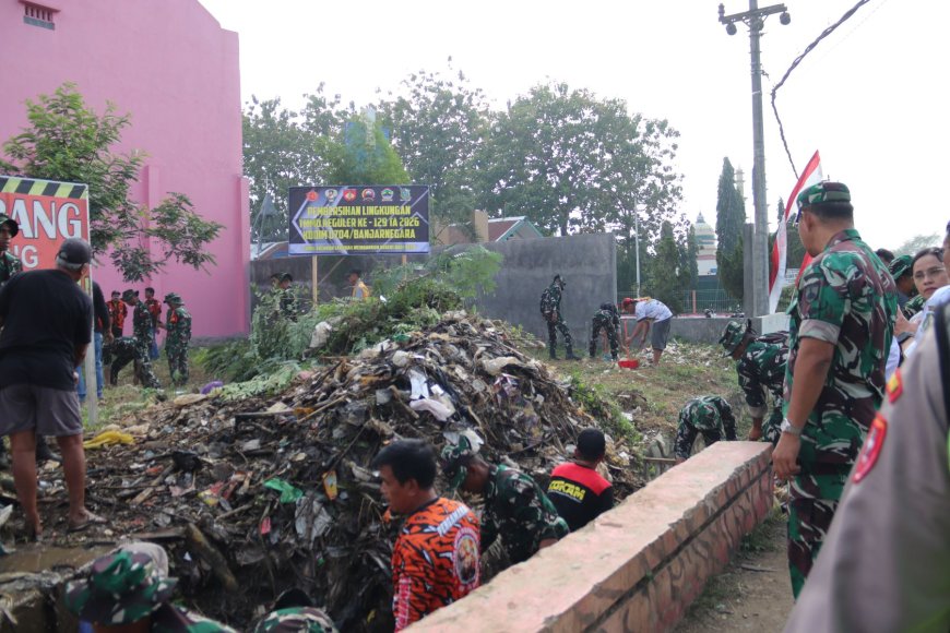 Kasdim Banjarnegara Pimpin Apel Bersih Selokan Wujud Nyata TMMD Peduli Lingkungan