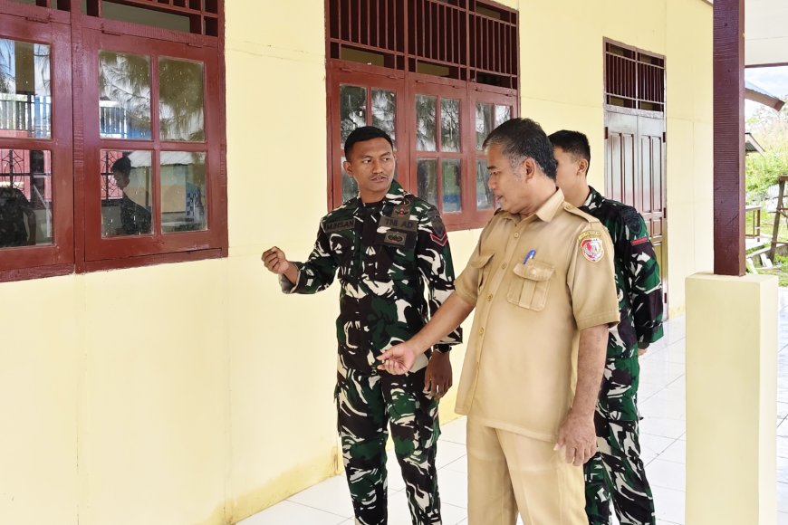 Peran TNI AD Tuai Apresiasi, Kepala SMP Negeri Urumb Bangga Renovasi Laboratorium IPA Hampir Rampung