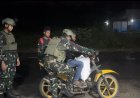Patroli Malam Yonif TP 860/NSK Sisir Distrik Urei Faisei, Ciptakan Rasa Aman bagi Masyarakat Waropen
