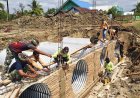 Kebersamaan TNI, Mahasiswa dan Masyarakat Wujudkan Jembatan Aramco di Waninggap Say Merauke