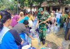 TNI Hadir di Tengah Kekeringan, Koramil 05/Suradadi Salurkan Air Bersih untuk Ratusan Warga Desa Harjasari