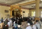 Prajurit Yonif TP 860/NSK Sholat Jumat Bersama Warga di Masjid At-Taqwa, Pererat Silaturahmi dan Kemanunggalan TNI-Rakyat