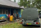 Warga Kampung Botawa Krisis Air Bersih, Prajurit Yonif TP 860/NSK Turun Langsung Antar Bantuan ke Rumah-Rumah