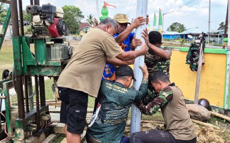 Gotong Royong TNI dan Warga, Bangun Sumur Bor Hadirkan Harapan Air Bersih Untuk Generasi Penerus