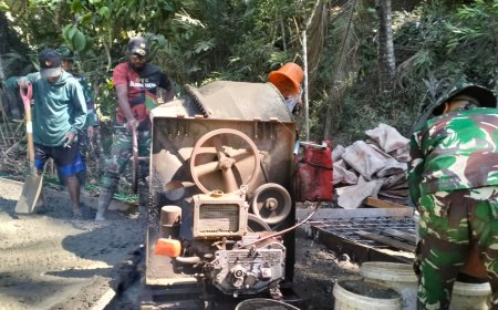 Enam Plat Beton Hampir Rampung Akses Warga Gumelem Kulon Kian Lancar