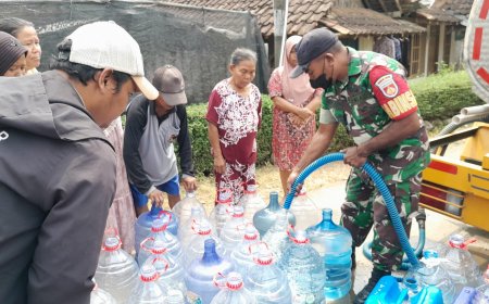 TNI Hadir untuk Rakyat, Kodim 0712/Tegal Salurkan Air Bersih bagi Warga Terdampak Kekeringan di Warureja