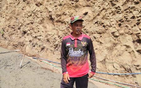 Ketua RW 09 Setia Mengawas Demi Hasil TMMD yang Berkualitas