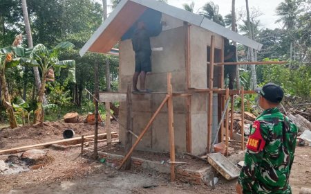 Bangunan MCK Mulai Berdiri, Warga Wanam Sampaikan Terima Kasih Kepada Satgas TMMD