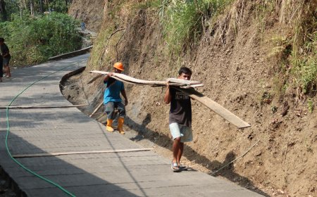 Tak Ada yang Berpangku Tangan Warga Gumelem Kulon Berbagi Tugas Demi Sukseskan TMMD