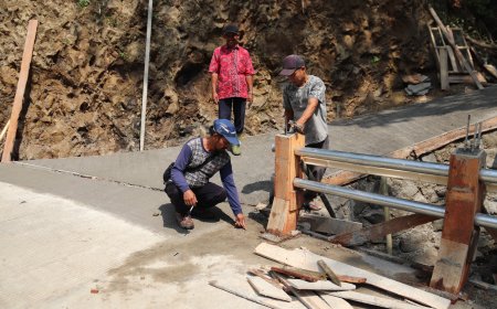 Tak Sekadar Mengawasi Wondo Menjaga Mimpi Warga di Setiap Meter Jalan TMMD