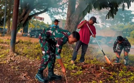 Sinergi TNI-Polri dan Pemda Sarmi Gelar Karya Bakti Bersihkan Lapangan Diklat untuk Sambut HUT RI ke-81