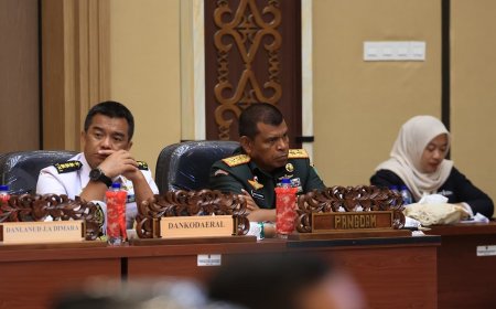 Pangdam XXIV/MT Hadiri Paripurna DPR Papua Selatan, Perkuat Sinergi Tata Kelola Daerah