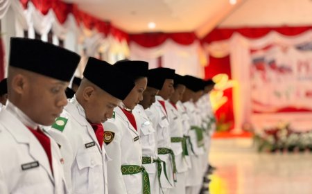 Bupati Waropen Kukuhkan 40 Paskibraka 2026, Pesan Jaga Amanah dan Bawa Semangat Kemerdekaan