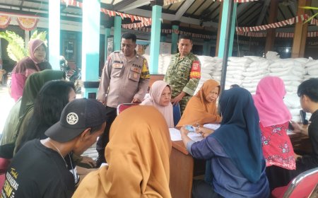 Babinsa Slerok Monitoring Penyaluran Bantuan Pangan Pemerintah bagi 2.715 Penerima Manfaat