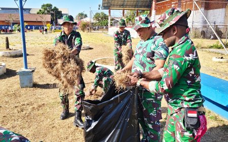 Semangat Jumat Bersih, Personel TNI/Polri dan Mahasiswa Wujudkan Lingkungan Bersih di Merauke