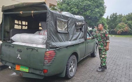 Sentuhan Kemanusiaan Korban NTT oleh Kodim 0712/Tegal Berupa 100 Selimut dan 200 Paket Sembako