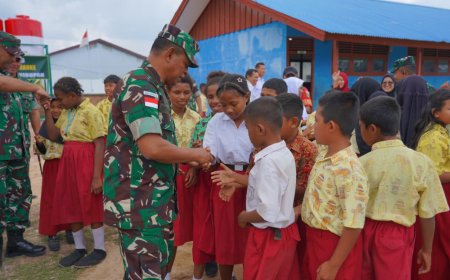 Atasi Kesulitan Air Bersih, Pangdam XXIV/MT Tinjau Pembangunan Sumur Bor di SD Inpres Semangga II