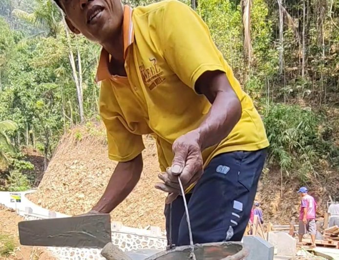 Sudah Alus Gara-Gara TNI Pak Har Rasakan Perubahan Jalan Gumelem Kulon