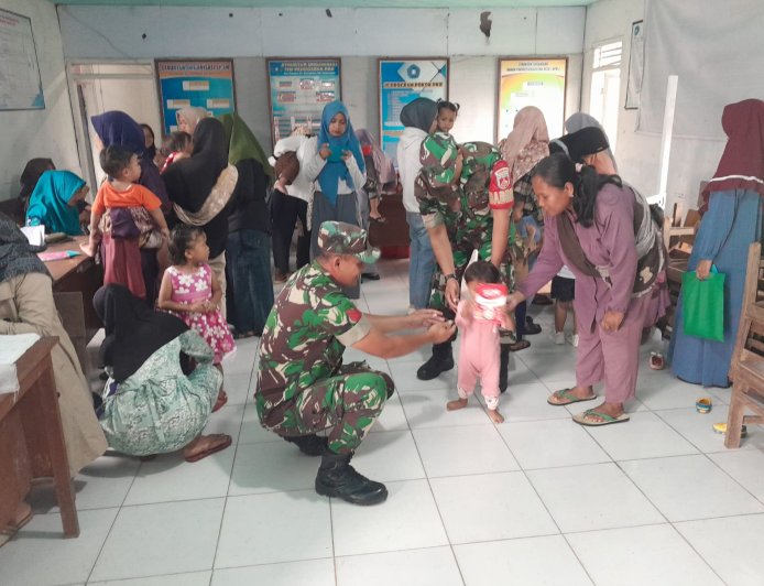 Tak Hanya Bangun Jalan Kopka Wahid Turut Dampingi Posyandu Warga Gumelem Kulon