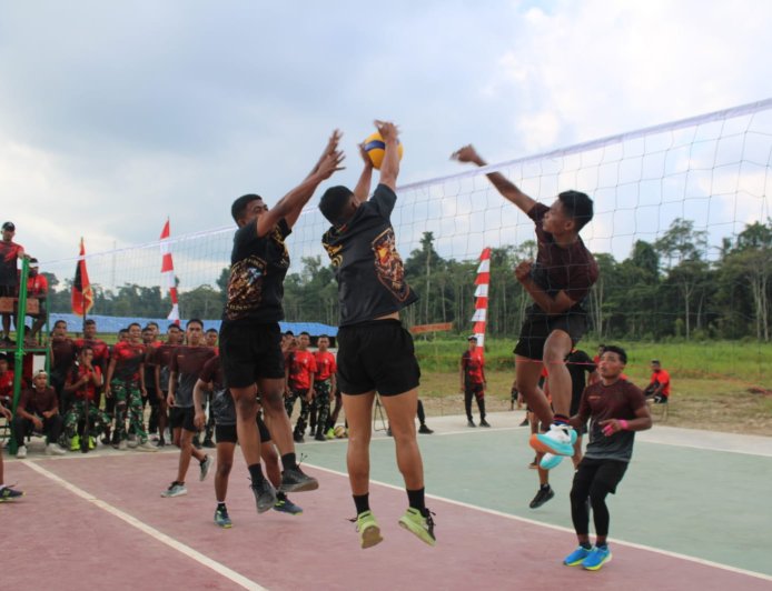 Dari Lapangan Voli Hingga Medan Tugas: Yonif TP 820/DAAI Kobarkan Semangat 'Satu Korsa untuk Kemenangan'