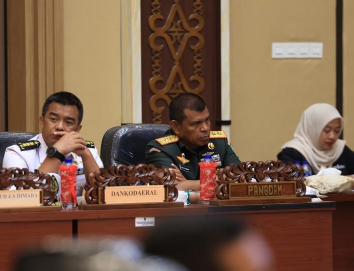 Pangdam XXIV/MT Hadiri Paripurna DPR Papua Selatan, Perkuat Sinergi Tata Kelola Daerah